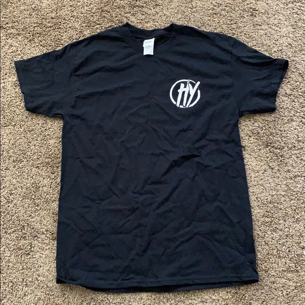 Black and white T-shirt